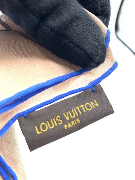 pañuelo louis vuitton original